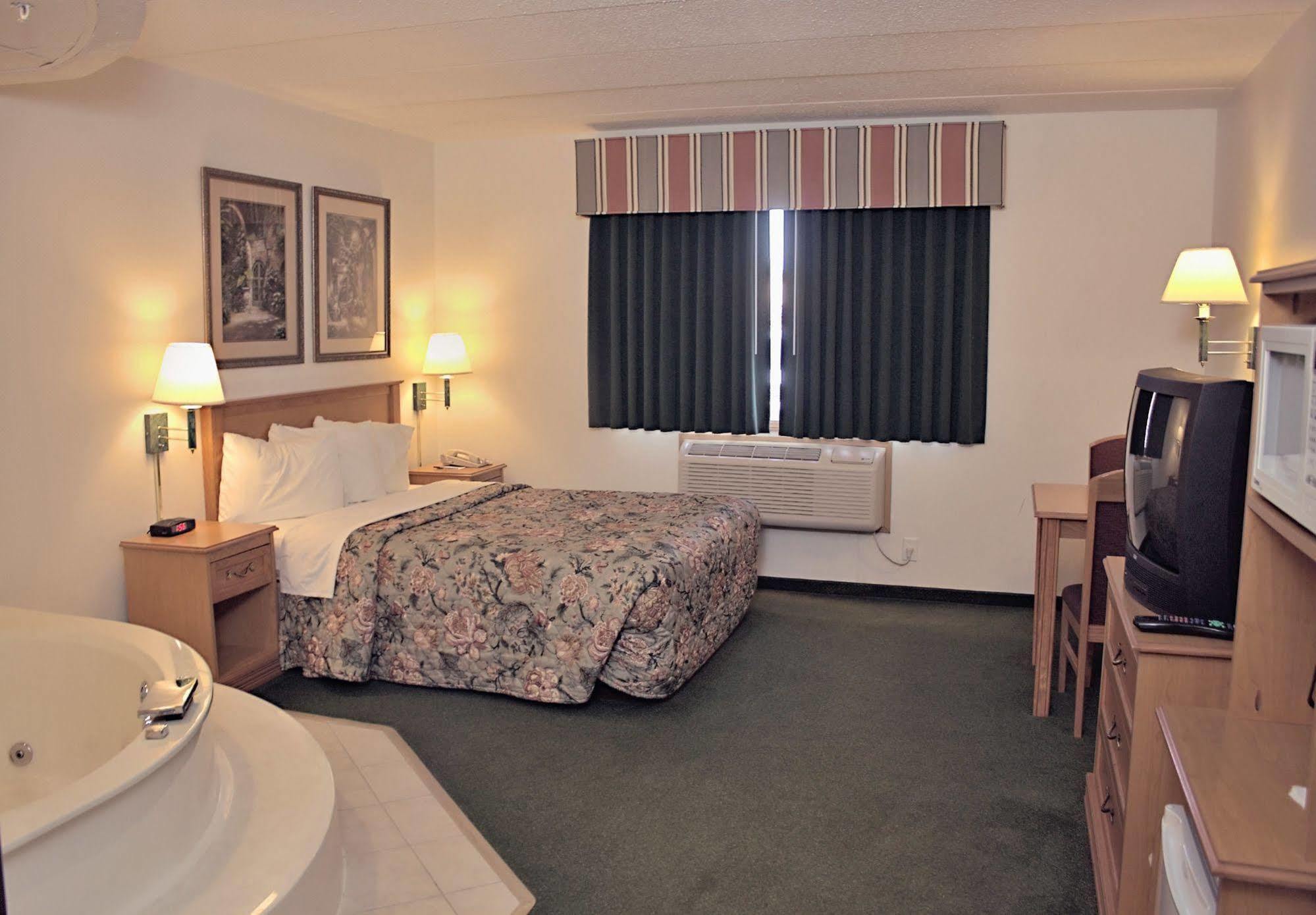 Americas Best Value Inn Annandale Esterno foto