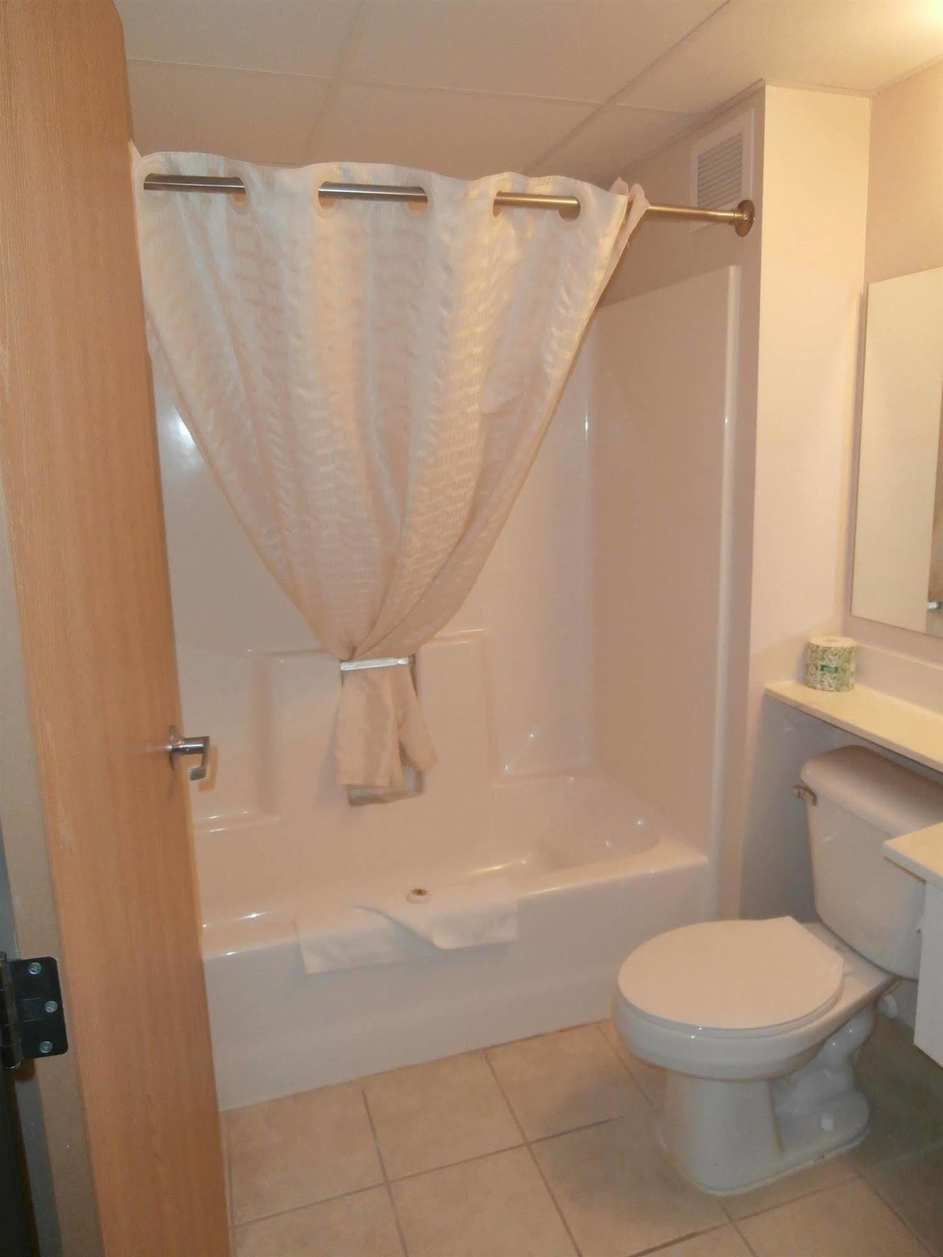 Americas Best Value Inn Annandale Esterno foto